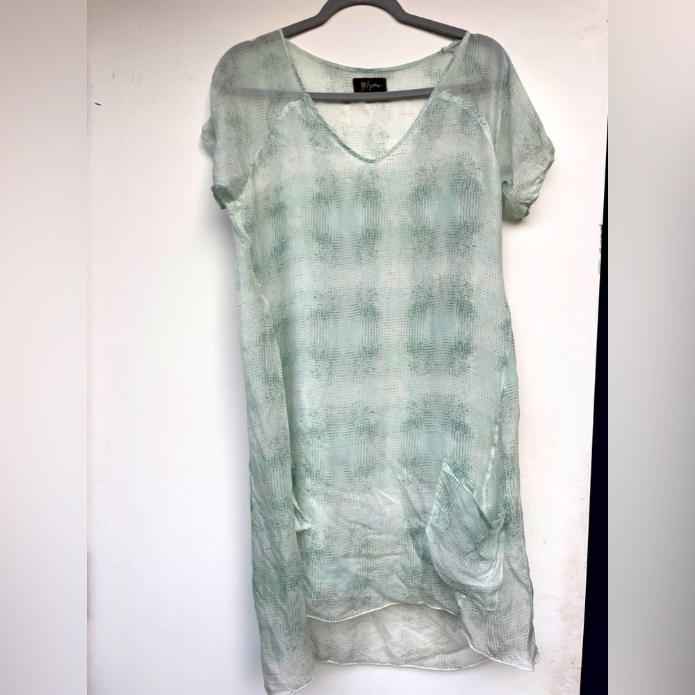 Lined silk summer dress with decorative pockets